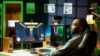 黃仁勳的輝達之道：從清掃宿舍的小孩，到改變世界的AI霸主